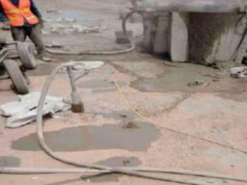 长洲水泥混凝土路面板底注浆技术 路面脱空注浆整治方案