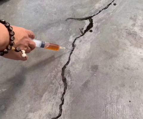 长洲混凝土裂缝修补技术详解​